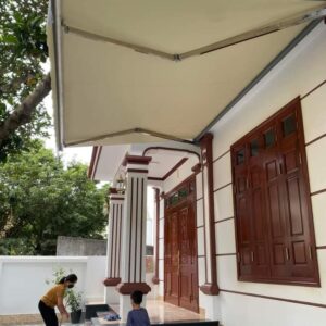 Bạt che mái hiên