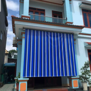 Bạt tự cuốn che nắng mưa