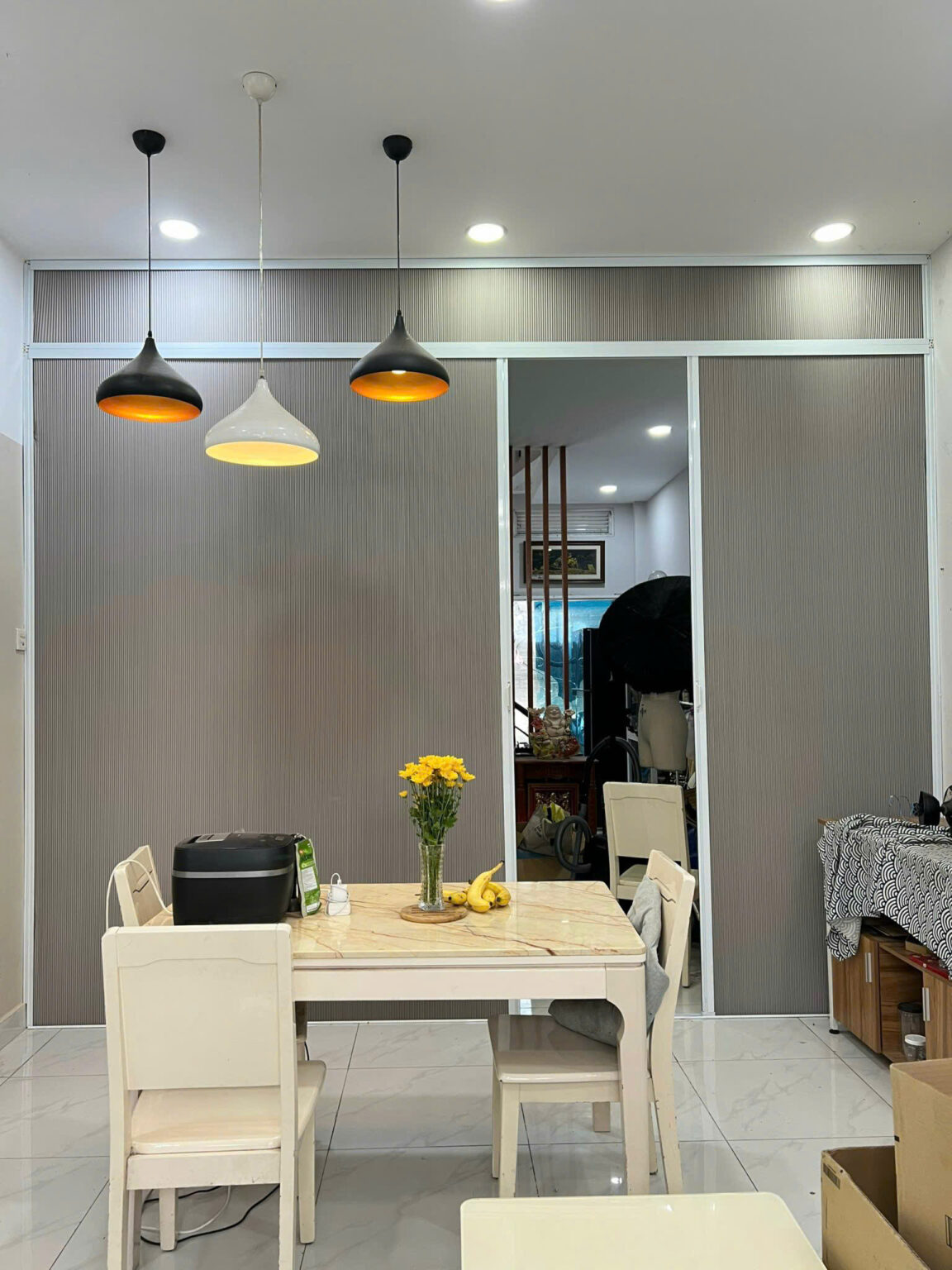 Rèm Tổ Ong Xếp Gọn 2 Cánh Hệ 28 Khung Đơn